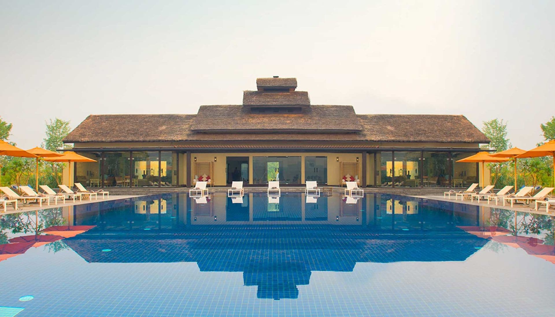 Meghauli Serai, A Taj Safari